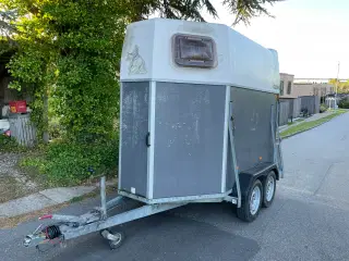 HUMBAUR CLEON HESTETRAILER