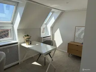 Eksklusivt Fremleje: DrømmeKontor i Historisk Perle med Uovertruffen Udsigt over Kastellet