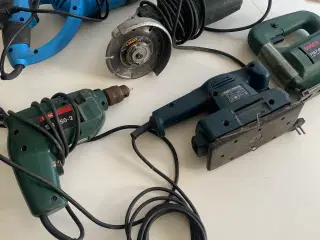 Blandet værktøj sælges grundet oprydning.