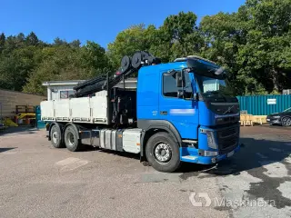 Kranbil och flakbil Brädgårdsbil Volvo FM 410 6x2