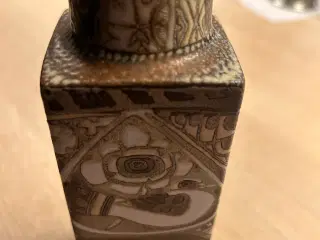 Bacca vase i fajance fra Royal Copenhagen