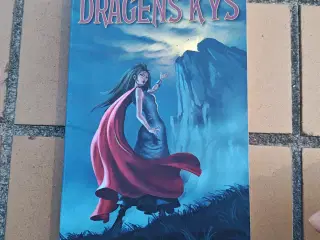 Dragens Kys Bog af Josefine Ottesen