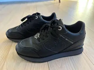 Tommy Hilfiger sneakers