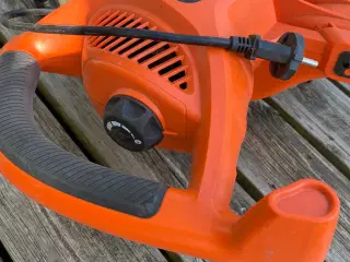 Løvsuger / løvblæser.