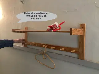 Hattehylde med 7 knager