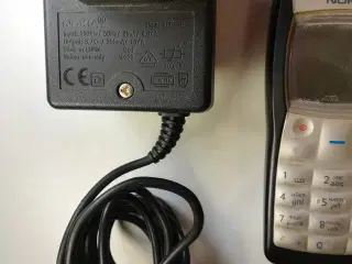 Nokia 1100 - Language menu: English and Cyrillic 