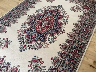 Tæppe med smukt mønster