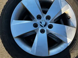 15” originale Skoda Fabia alufælge med vinterdæk