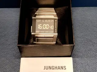 Junghans Mega 1000 designikon radiostyret digital