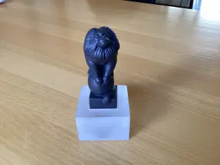 Figur Royal Copenhagen sort løveabe 