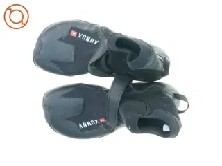 Vådsko/neoprensko fra Annox (str. 38)