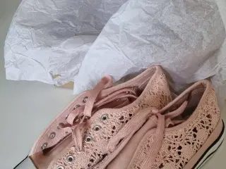 Sneakers (dame) sælges NY 