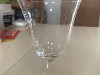 Vin Glas 2 forskellig slags