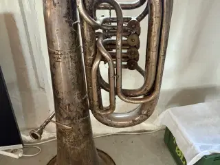 Tuba