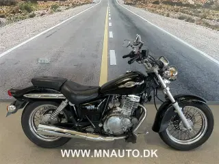 Suzuki GZ 250 Marauder