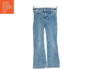 Bell Bottom Jeans fra H&M (str. 122)