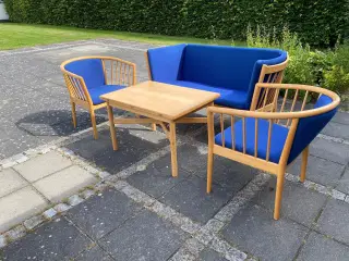 Sofa, bord og stole