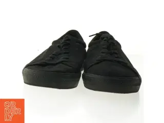 Sorte sneakers (str. 44)