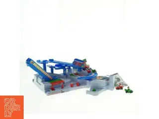 Mario Kart racerbane med figurer (str. 3 x 2 cm til 27 x 31 cm)