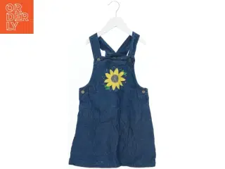 Denim selekjole med solsikkemotiv fra Gynthia Rowley (str. 116)