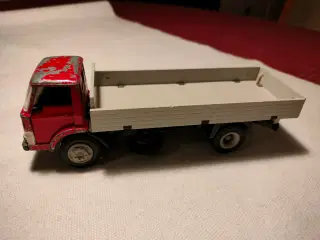 Tekno Lastbil Ford D-800