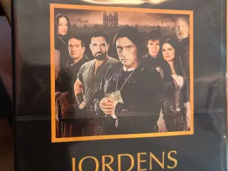 Jordens Søjler, DVD boxsæt. 