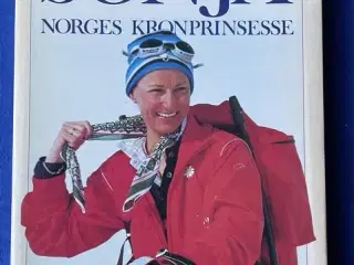 Sonja - Norges Kronprinsesse - Aschehoug 1983 - Bog - Pæn