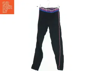 Træningsbukser med teksten 'FEEL YOUR POWER' på elastiklinningen fra Ovs (str. 158)