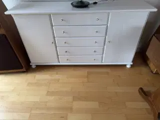 Skænk i højglans hvid