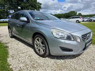 Volvo V60 2,0 D3 163 Summum aut.