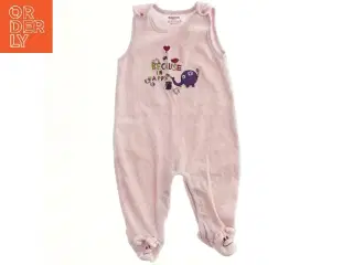 Lyserød heldragt med motiv fra Friends (str. 68)