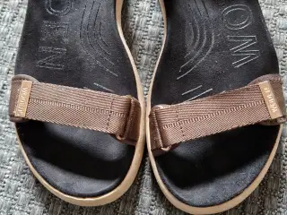 Nye Sandaler fra Woden