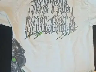 diverse band merch og alternative mærke tøj til sa