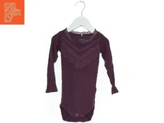 Langærmet bodystocking med blonde detaljer fra Name It (str. 86)