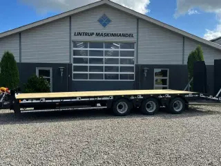 Tyrone 27TLL LANG MODEL med forbredningsudstyr samt kombi bremser, både luft og hydrauliske bremser. Affjedret træk og affjedret aksler. Med hydrauliske ramper og værktøjskasse