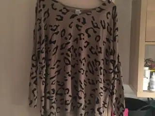 Nederdel og bluse