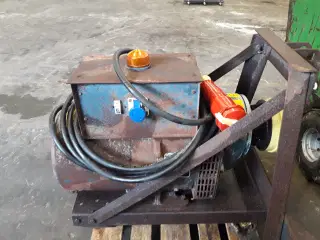 Nødstrømsanlæg / Generator