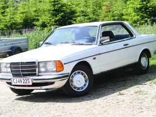 Mercedes Daimler 230 CE 1980 KUN 180.000 KM
