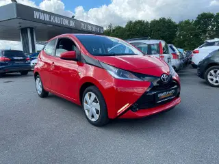 Toyota Aygo 1,0 VVT-I X-Play + X-Touch 69HK 5d