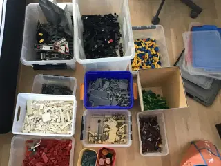 LEGO 5 sæt plus 12,5 kilo løs