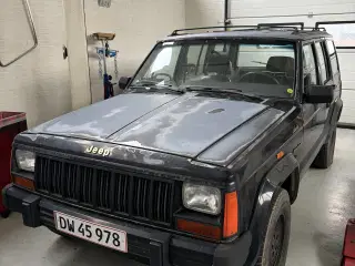 Jeep Chevrolet 4.0 6 cyl 2 stk