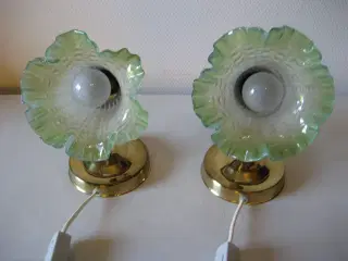 2 glaslamper med flæsekant