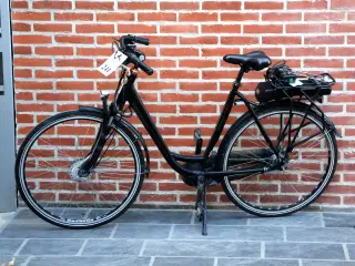 Batavus El-damecykel m/7 gear, håndbremse, lader
