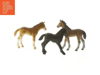 Schleigch Figurer af føl (str. 9 cm)