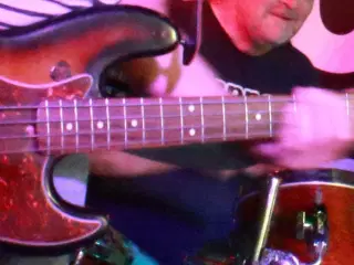 Stjålen Fender Jazz Bass