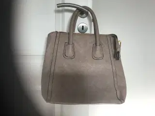 Næsten ny taske