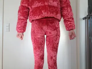 Rødt velour sæt