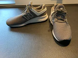 New Balance 247 - str 39 - Nye