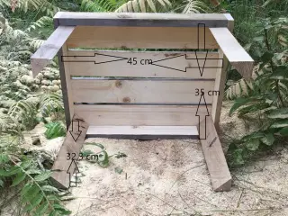 Bord af genbrugstræ fyr - sidebord