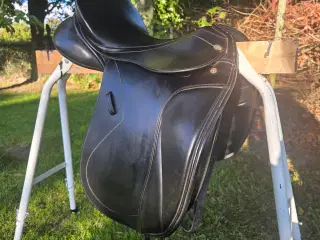 Kentaur Elektra Dressursadel 17"